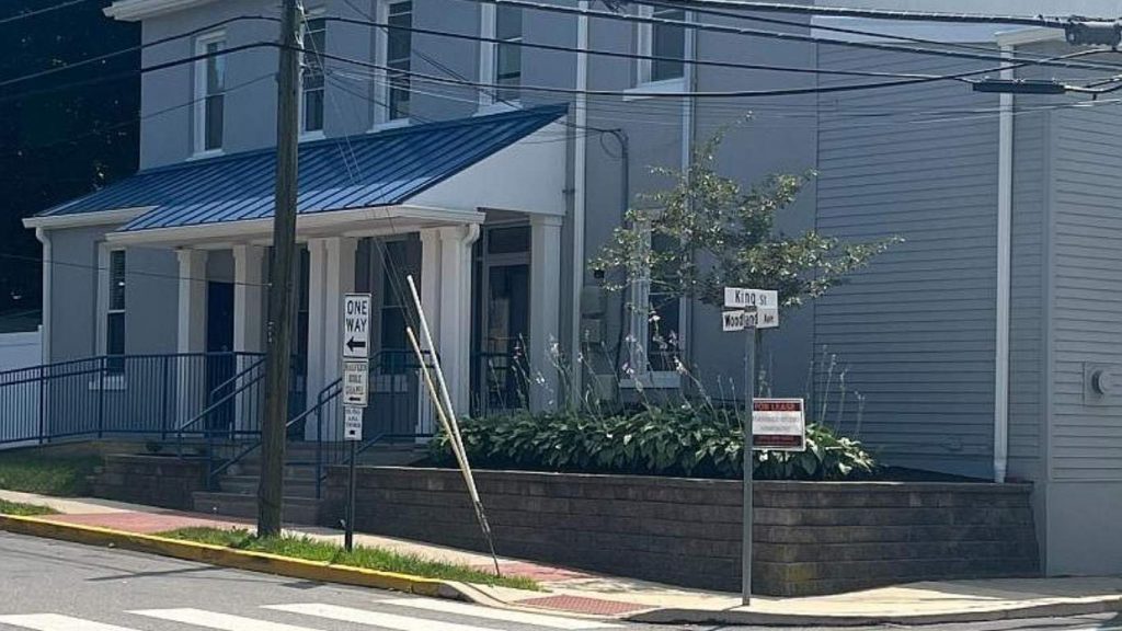 148 E King Street Apartment C